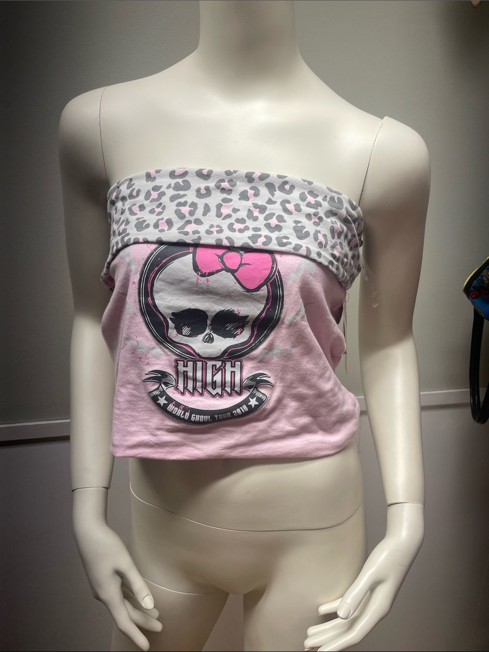 NWT size M reversible monster high/pink leopard tube top
